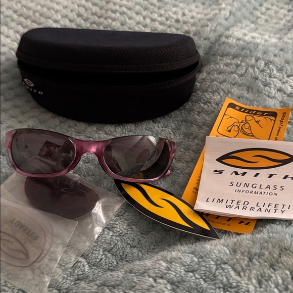 Smith Optics Slider Series sunglasses.🕶️ - Picture 3 of 9